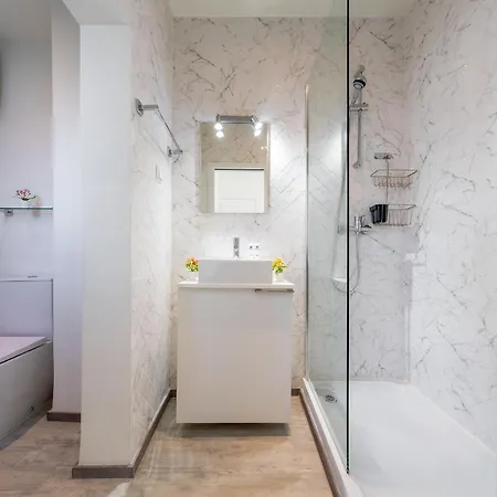Cheerful Sunny Flat - Historical Center *