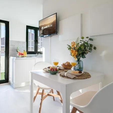 Cheerful Sunny Flat - Historical Center *